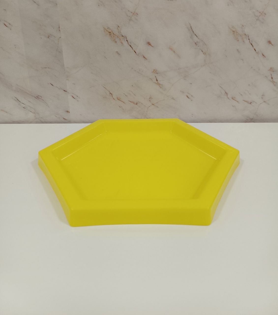Bandeja Baixa Hexagonal Amarela - Greicy Art´s Decor