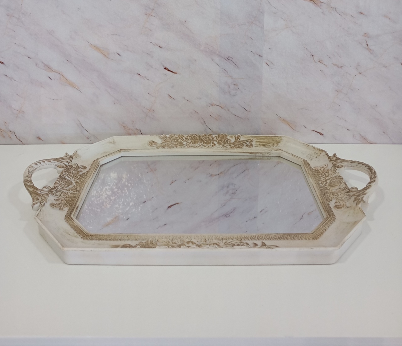 Bandeja Baixa Retangular Branco/Dourado Arebesco - Greicy Art´s Decor