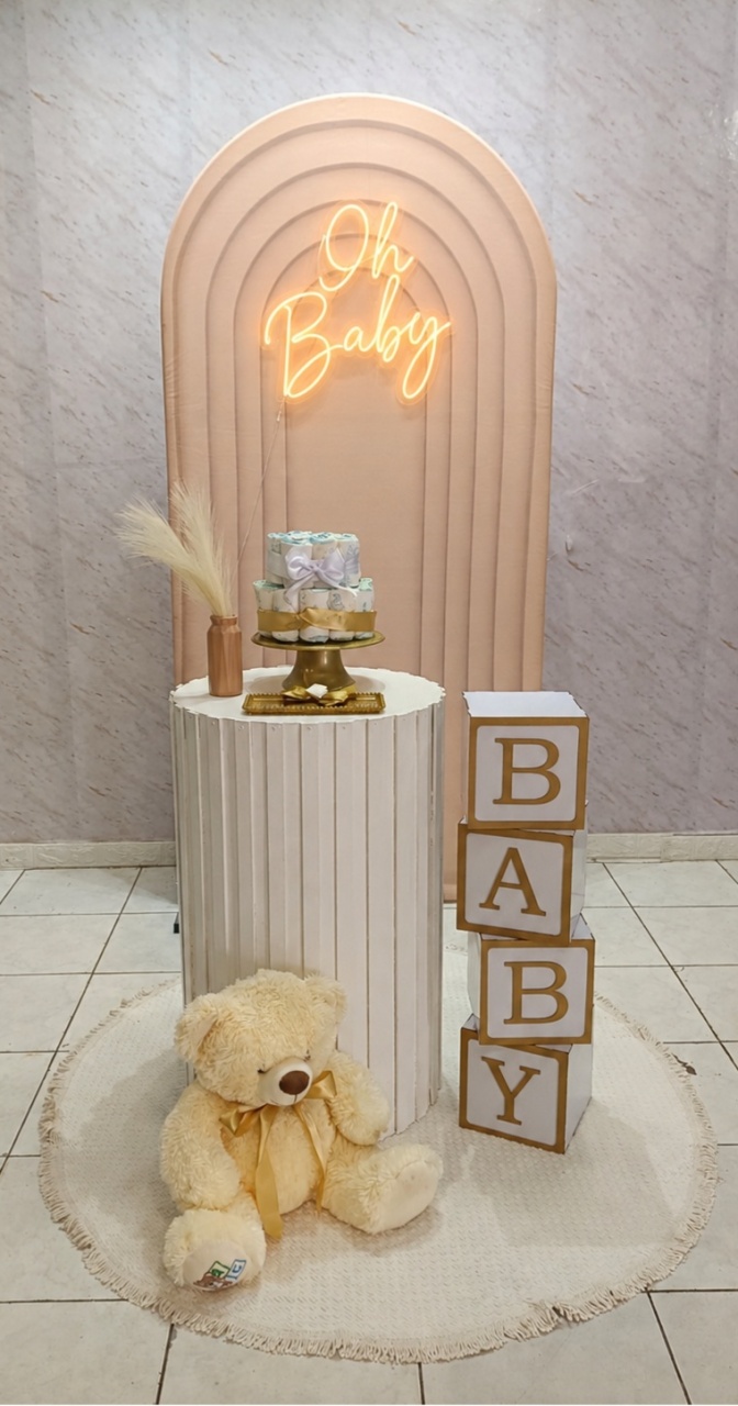 Composição Chá de Bebê/Revelação Nude/Dourado - Greicy Art´s Decor