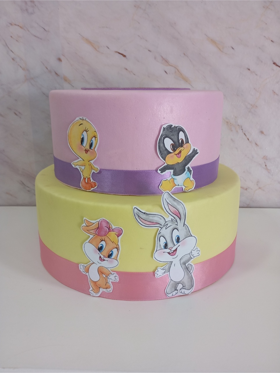 Bolo Fake Baby Looney Tones Menina - Greicy Art´s Decor