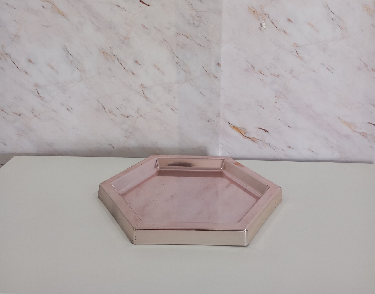 Bandeja Baixa Rosé Hexágonal - Greicy Art´s Decor