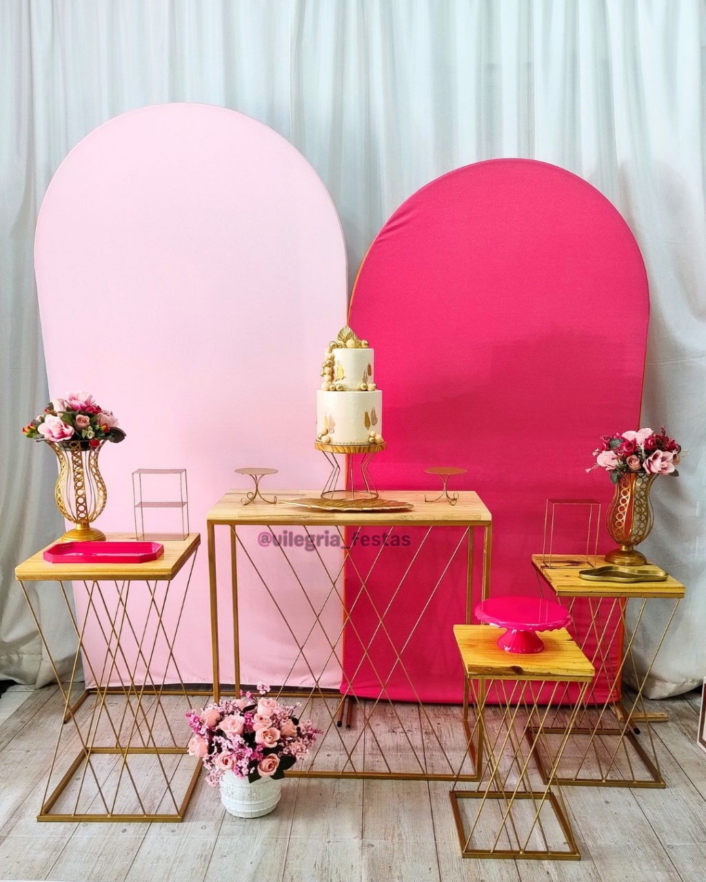 Composição Pink E Rosa Claro Romanos Mesa de Ferro 2 - Vilegria Festas