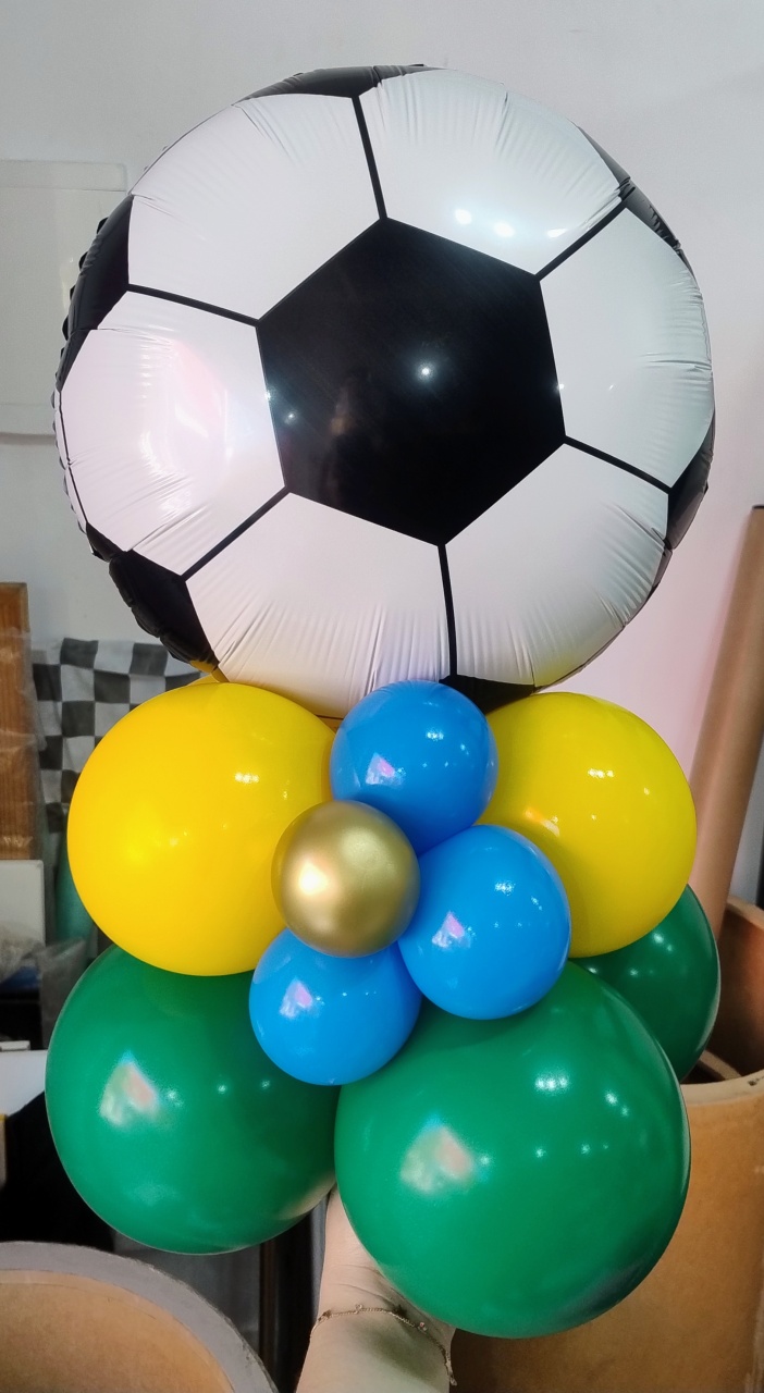 Arranjo de Balão Redondo Metalizado Foil G Copa Do Mundo - Vilegria Festas