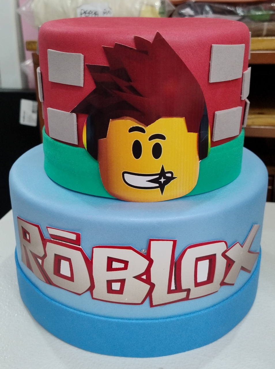 Bolo Fake 2And Roblox - Vilegria Festas