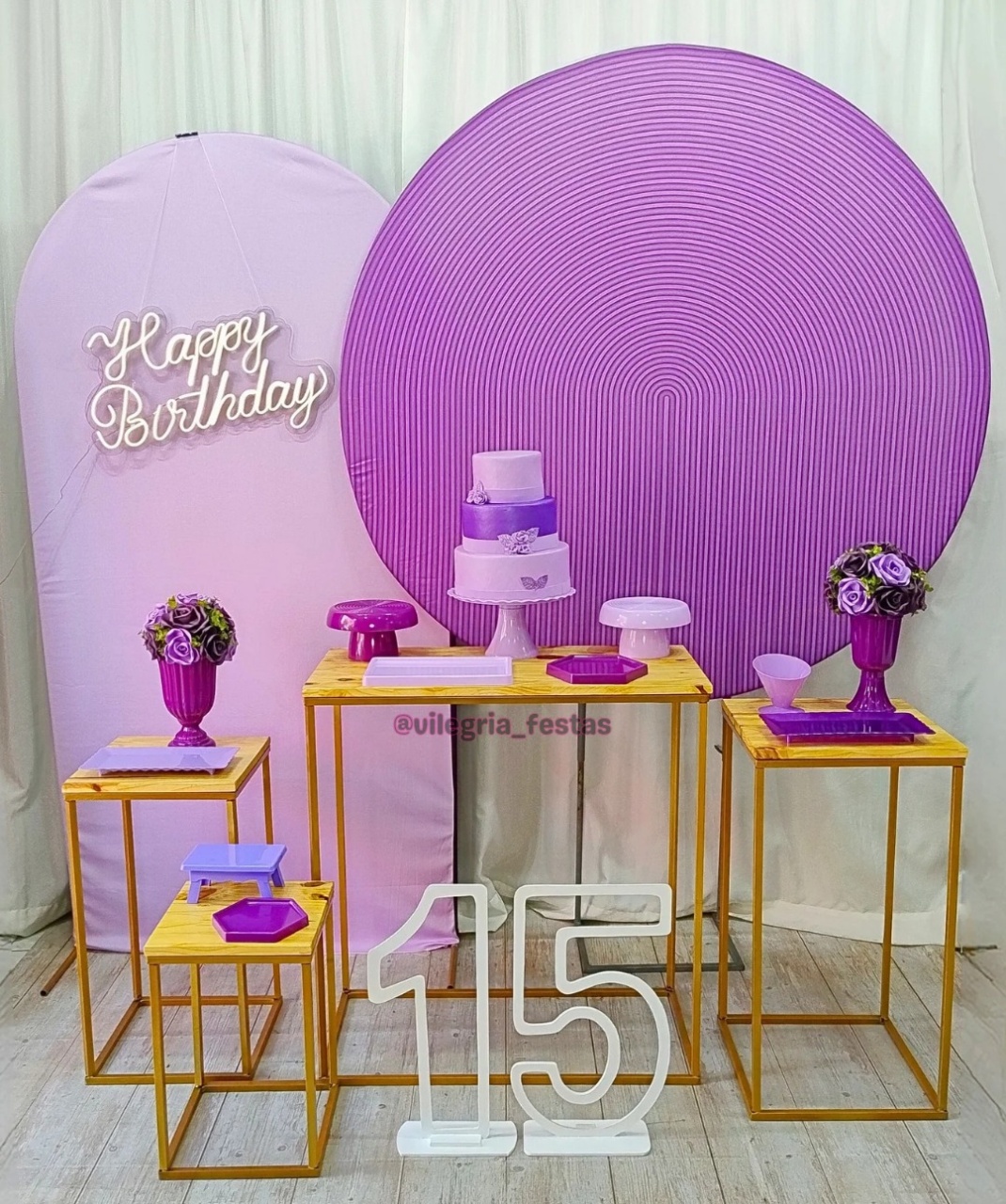 Composição 15 Anos Roxo Com Lilás  - Vilegria Festas