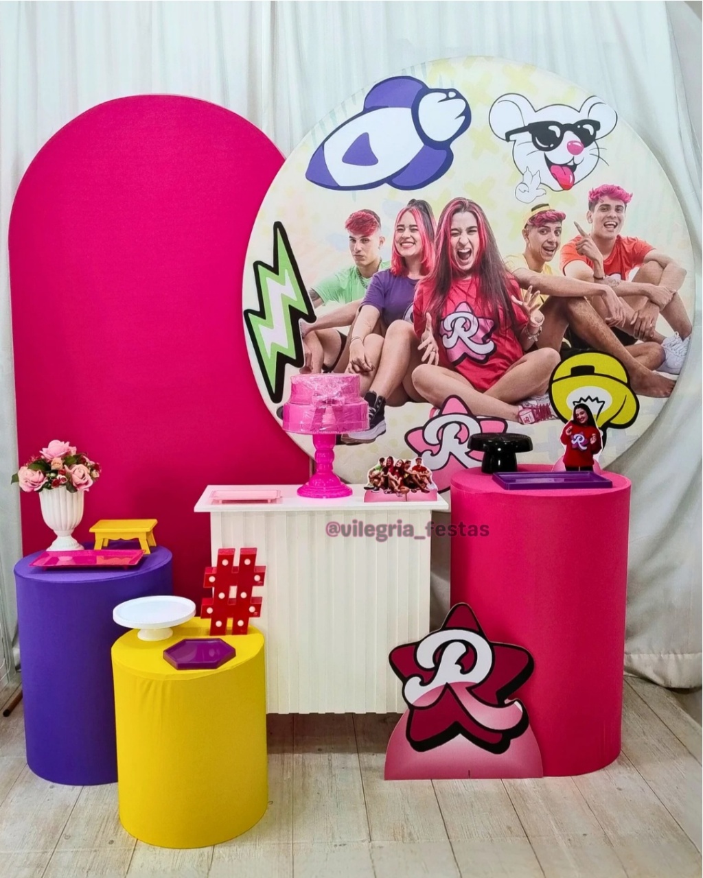 Kit Universo Emilly Vick Os Rosas - Vilegria Festas