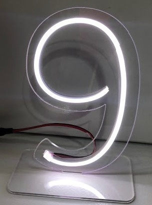 Número de Mesa de Led Branco Frio 9 - Vilegria Festas