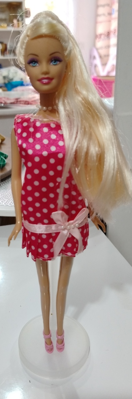 Boneca Barbie Cabelo Loiro - Vilegria Festas