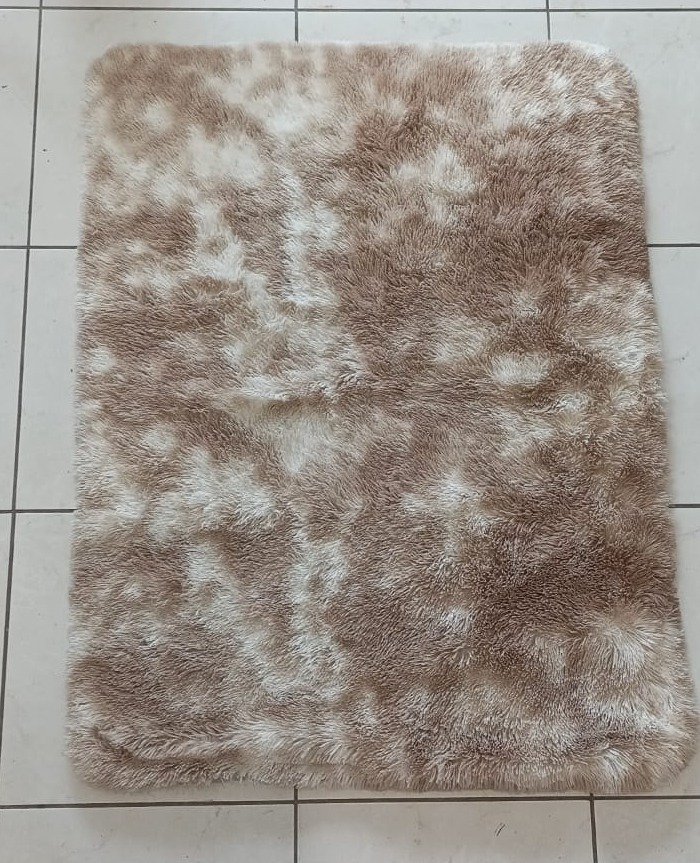 Tapete Felpudo Mesclado Bege E Branco P - Vilegria Festas