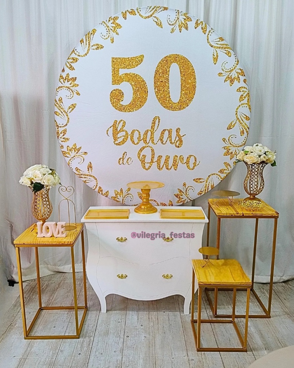 Composição Bodas de Ouro - Vilegria Festas