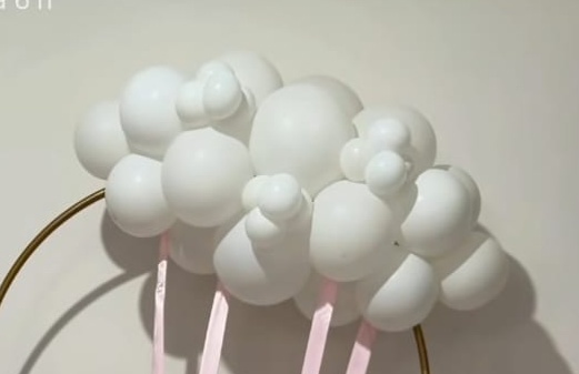 Arranjo de Balão Em Formato Nuvem 1M - Vilegria Festas