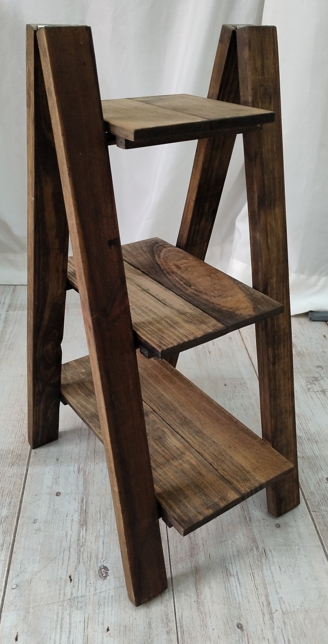 Escadinha de Lembrancinhas Rústica de Mesa - Vilegria Festas