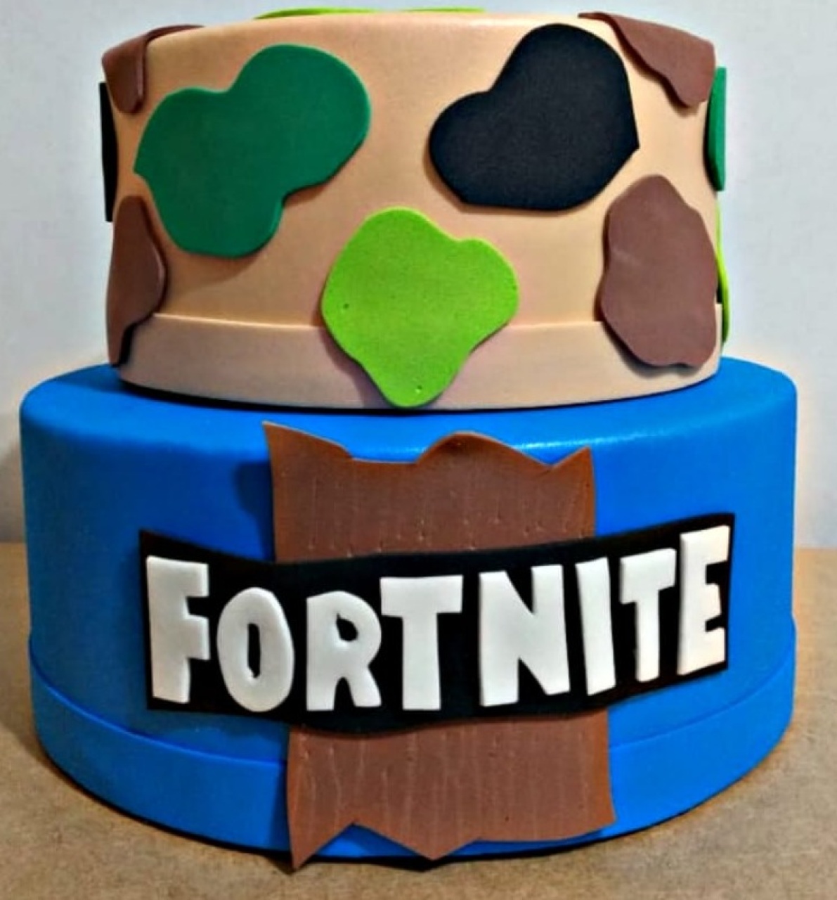 Bolo Fake 2And Fortnite - Vilegria Festas