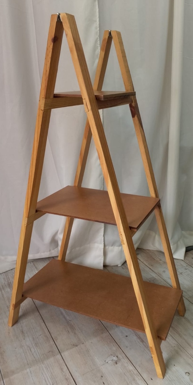 Escadinha de Lembrancinhas Rústica Pinus - Vilegria Festas
