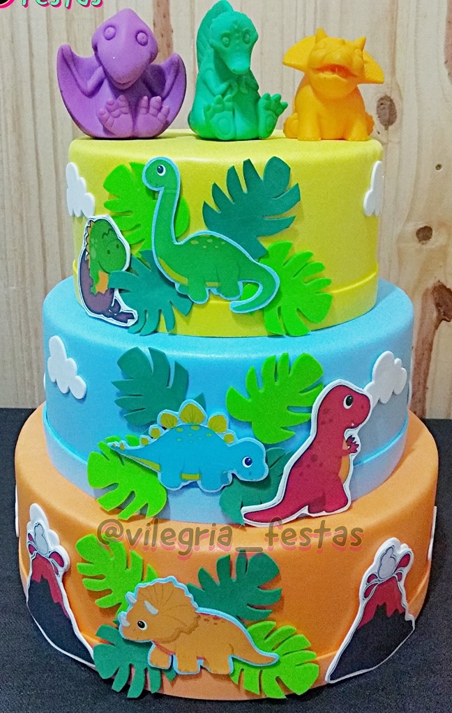 Bolo Fake 3 and Dino Baby - Vilegria Festas