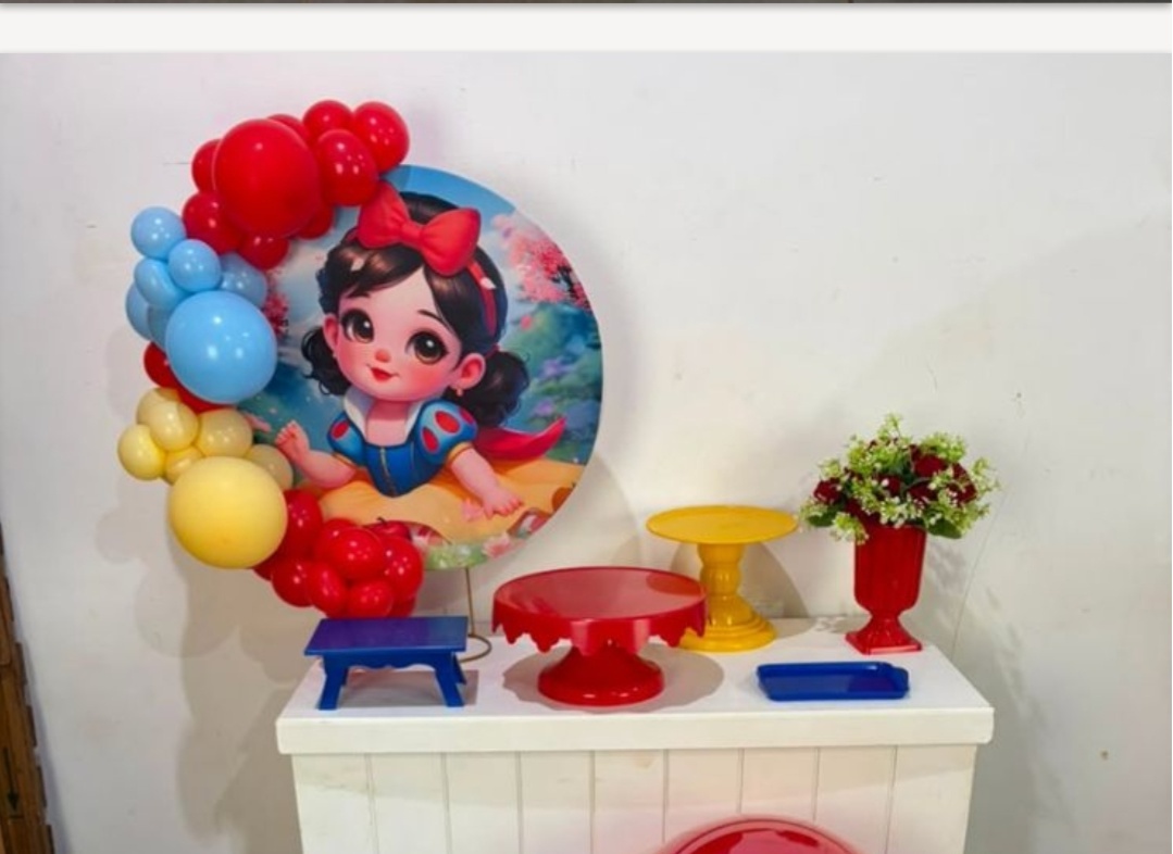 Branca de Neve Kit Mini Festa C/Mesa Cômoda Só Bolinho - DIVINA BELLAS FESTAS PEGUE E MONTE