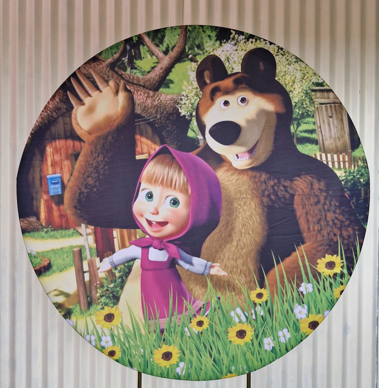 Capa Painel Masha E O Urso 1,5 - DIVINA BELLAS FESTAS PEGUE E MONTE
