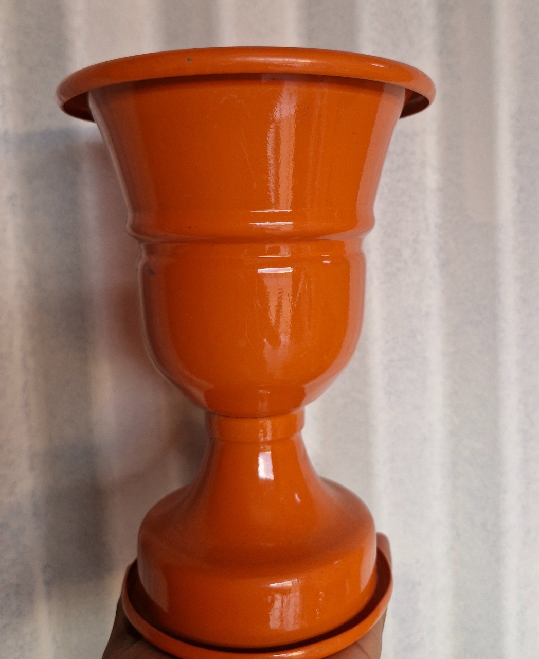 Vaso Laranja Peq Metal - DIVINA BELLAS FESTAS PEGUE E MONTE