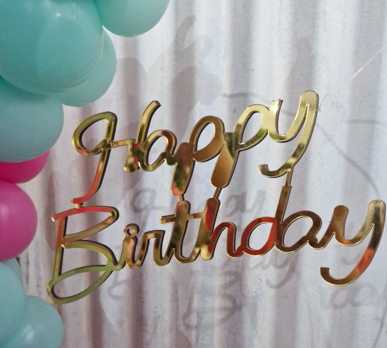 Happy Birthday Dourado 40Cm Cursiva - DIVINA BELLAS FESTAS PEGUE E MONTE
