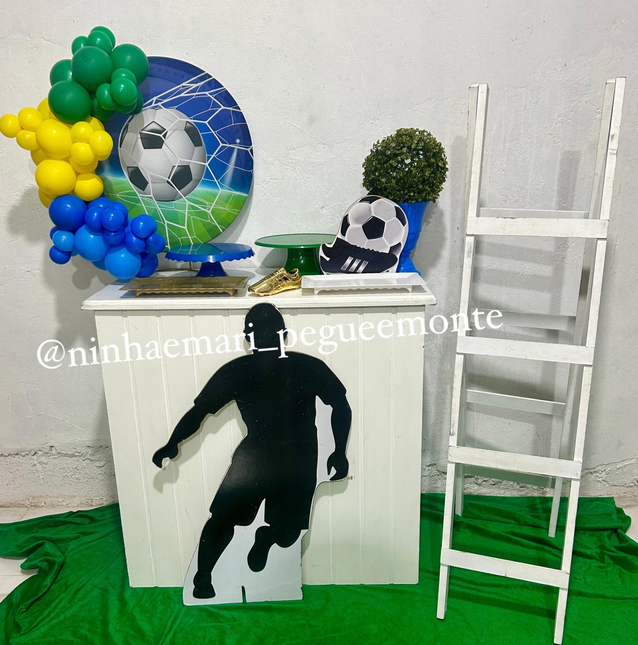 Kit Mesa Acessórios Futebol  - N&M-pegue e monte
