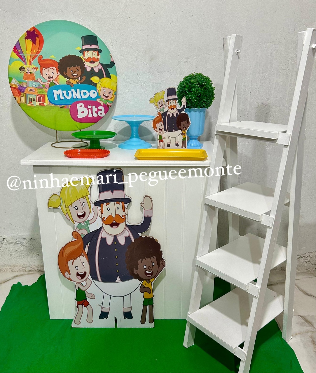 Kit Mesa Acessórios Mundo Bita  - N&M-pegue e monte