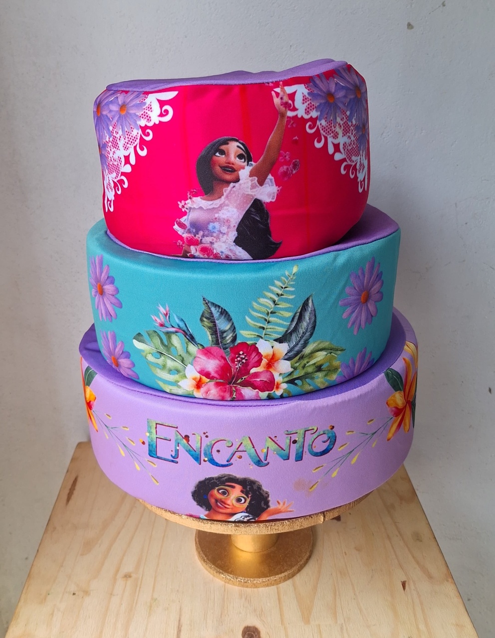 Bolofake Encanto - N&M-pegue e monte