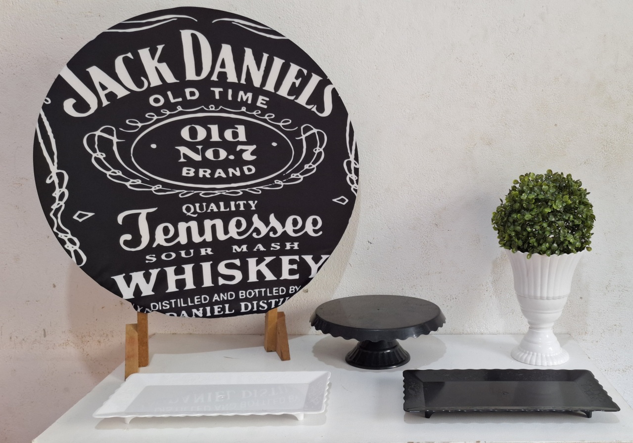 Kit Mesa Jack Daniels  - N&M-pegue e monte