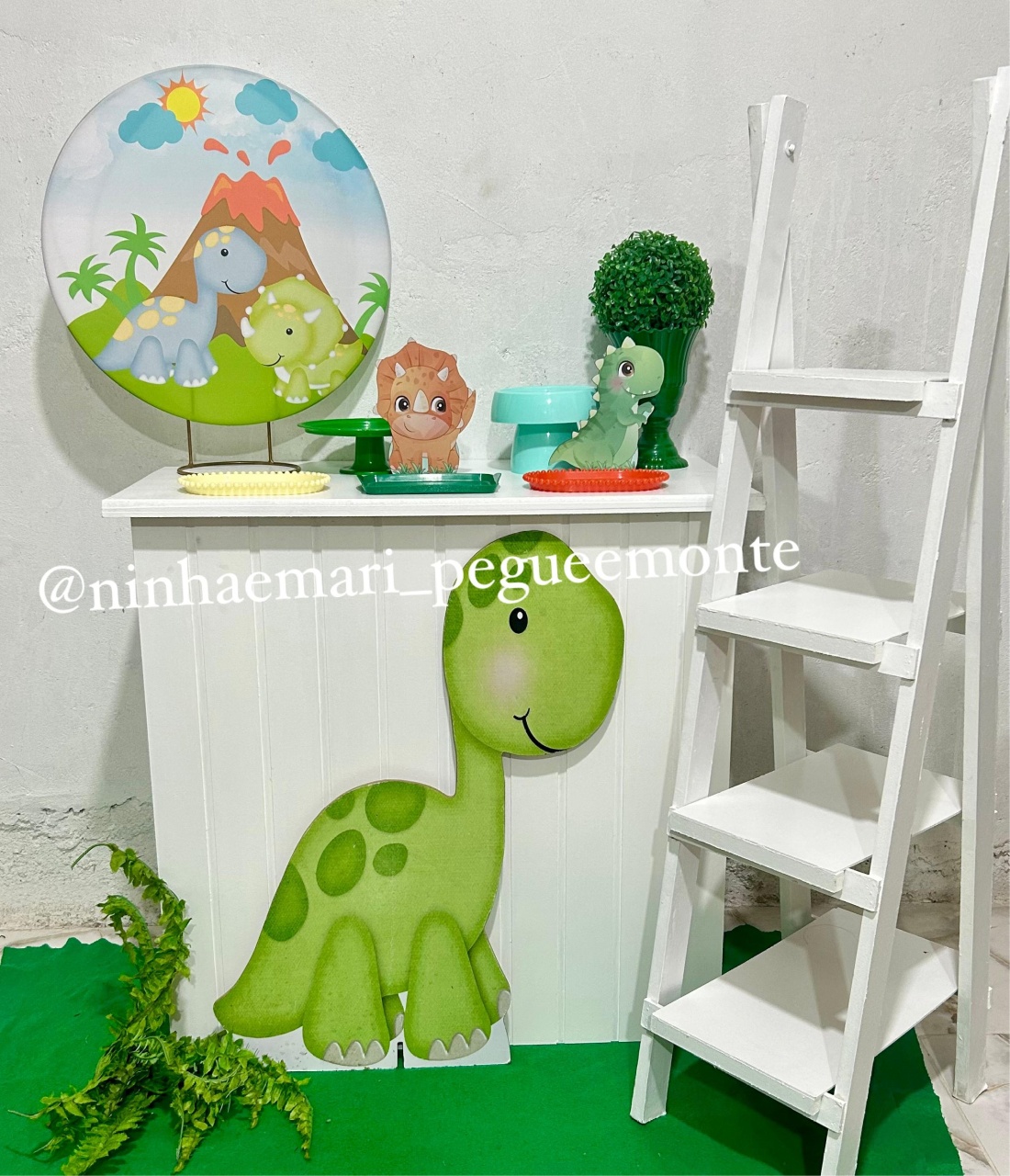 Kit Mesa Acessórios Dino Baby  - N&M-pegue e monte