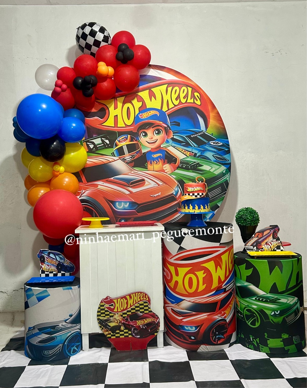 Kit Ouro Hotweels 2 - N&M-pegue e monte