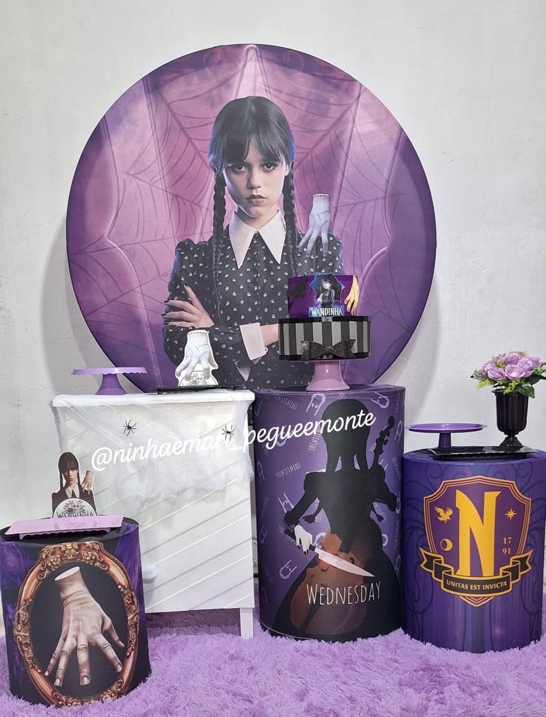 Kit Ouro Wandinha 1 - N&M-pegue e monte