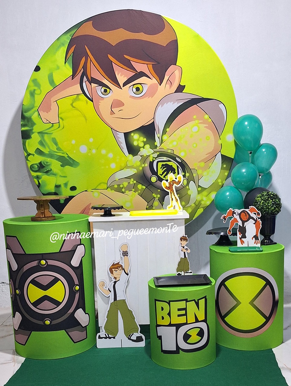 Kit Ouro Luxo Ben 10  - N&M-pegue e monte