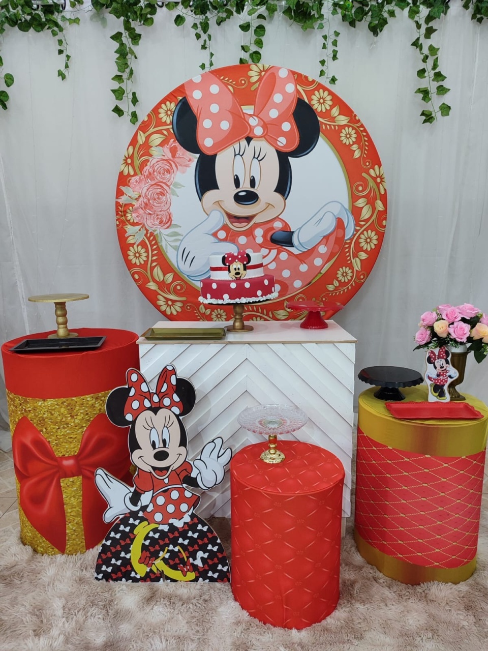 Kit Ouro Minnie Vermelha - N&M-pegue e monte