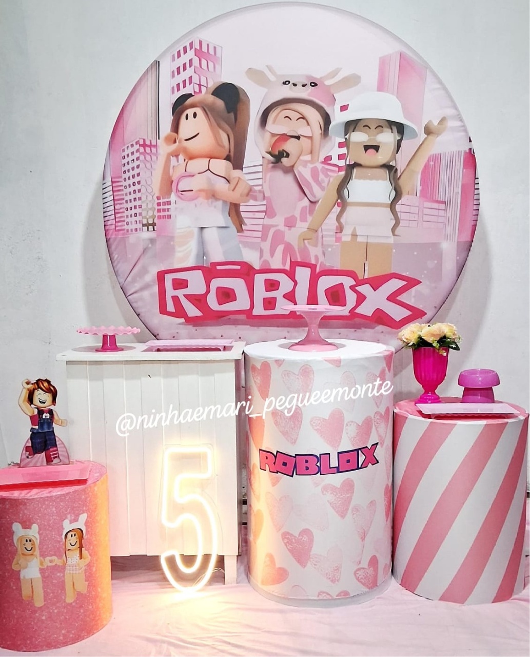 Kit Ouro Roblox Menina 2  - N&M-pegue e monte