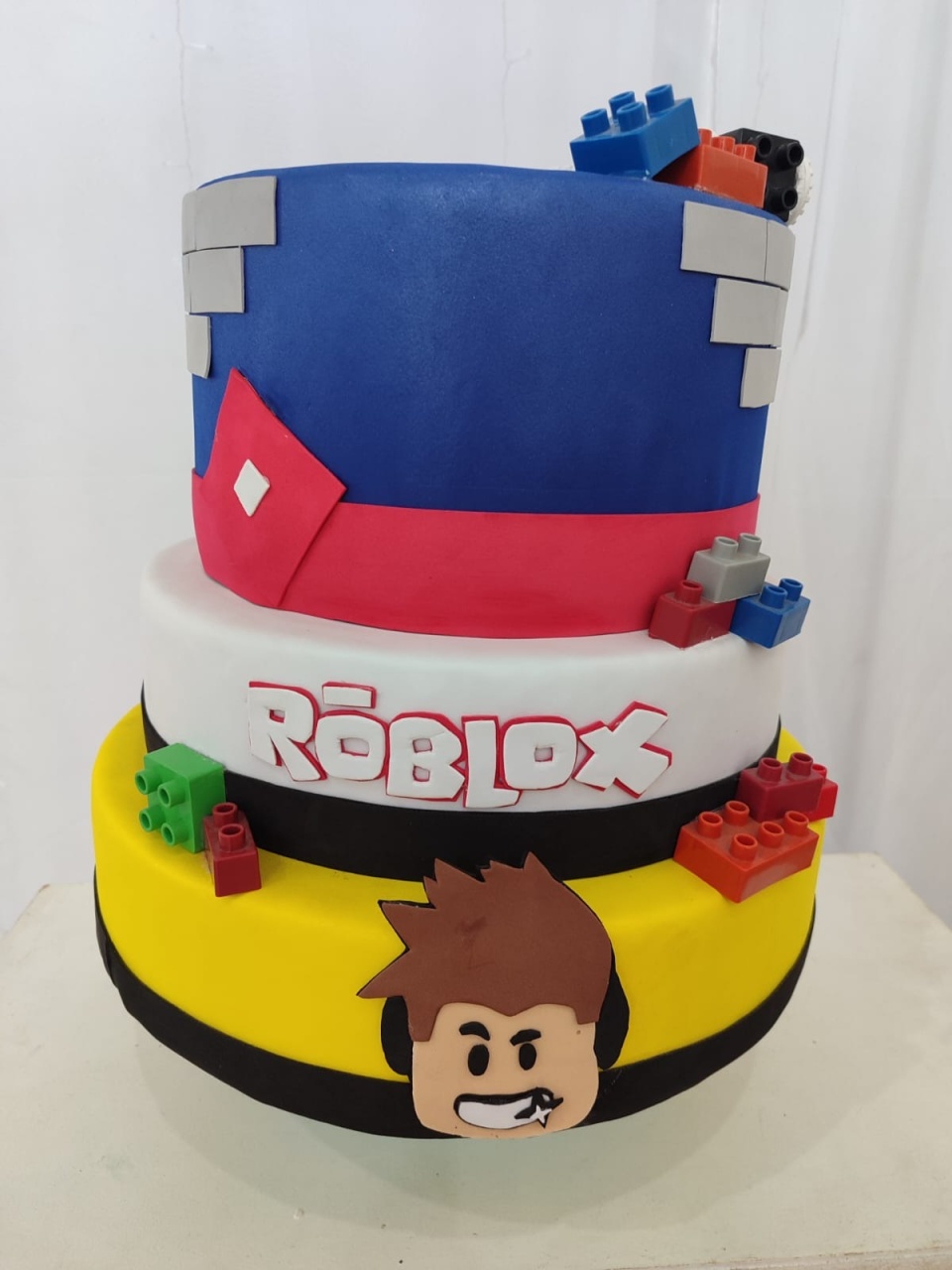 Bolofake Roblox  - N&M-pegue e monte