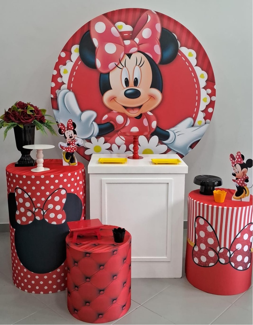 Kit Prata Minnie Vermelha  - Lili decorações pegue emonte