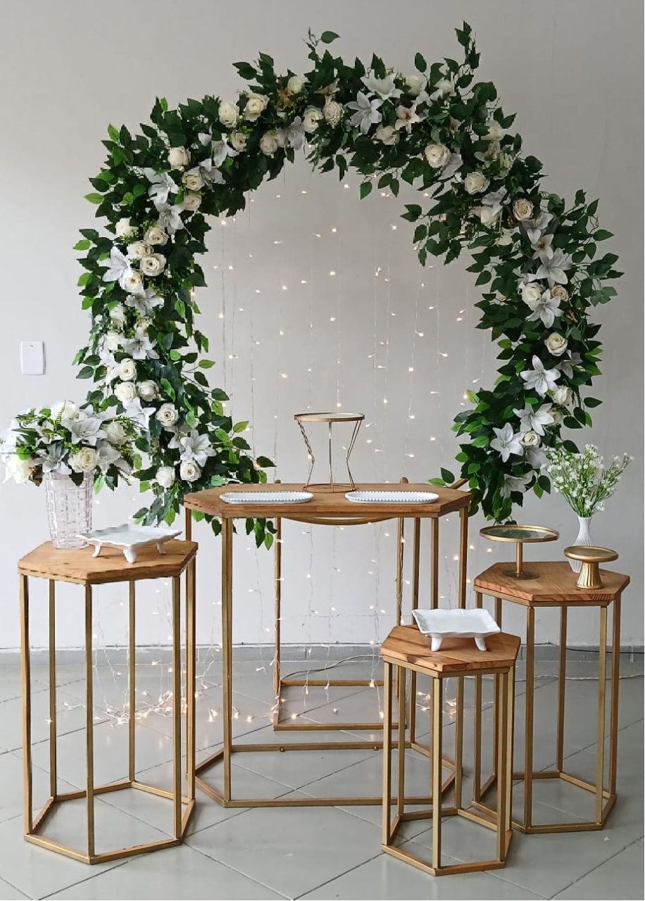 Composição Casamento Mesa Sextavada Painel Redondo Modelo 2 - Lili decorações pegue emonte