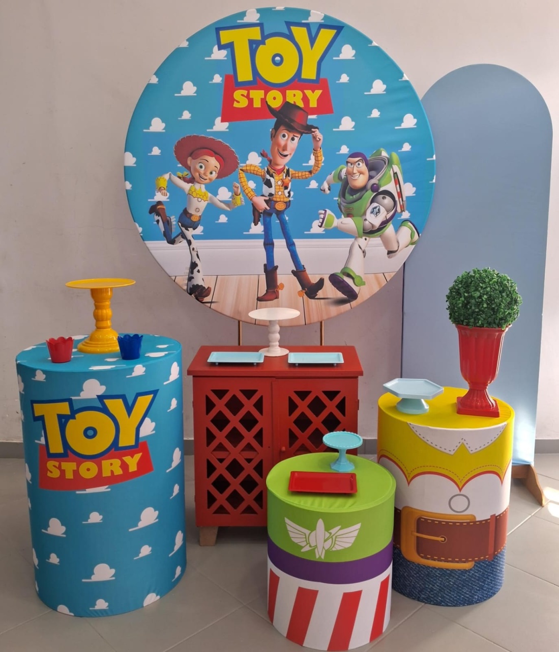 Kit Ouro Toy Story - Lili decorações pegue emonte