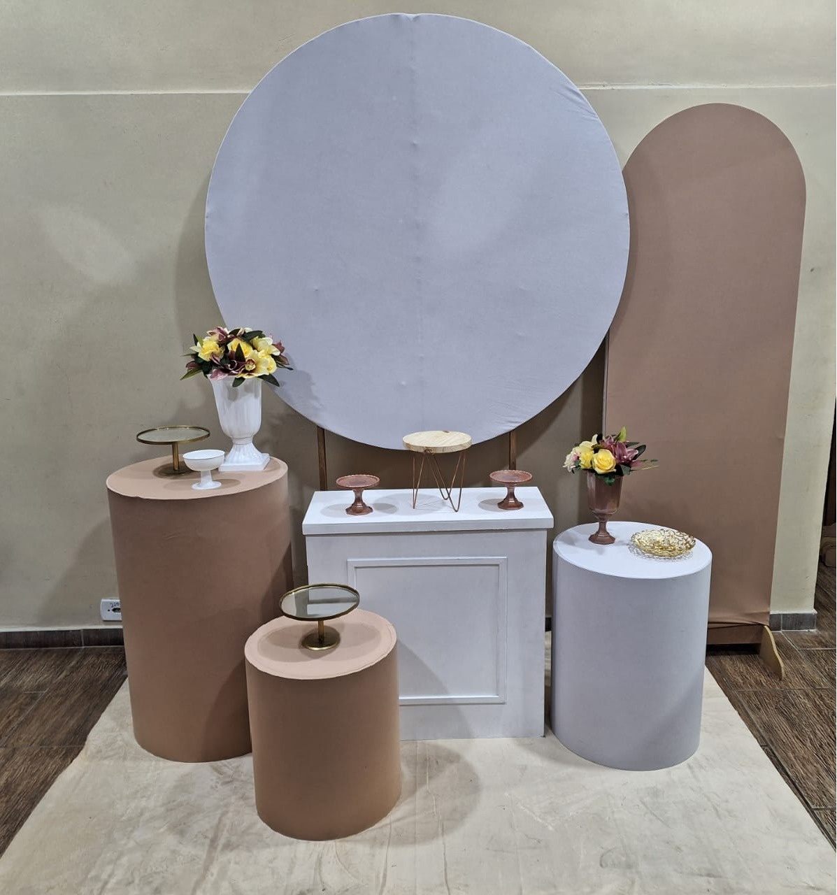 Kit Ouro Chá Revelação Branco E Bege - Lili decorações pegue emonte