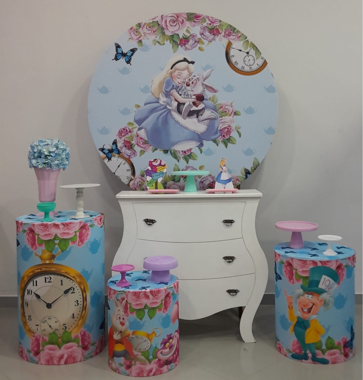 Kit Prata Alice No Pais das Maravilhas  - Lili decorações pegue emonte