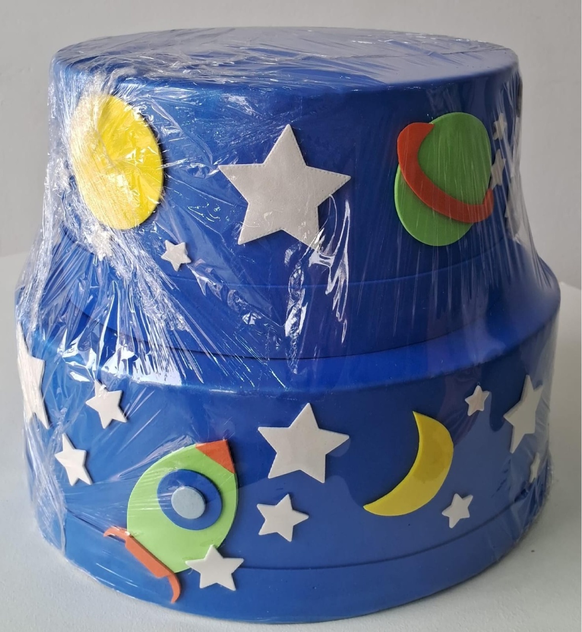 Bolo Fake Astronauta - Lili decorações pegue emonte