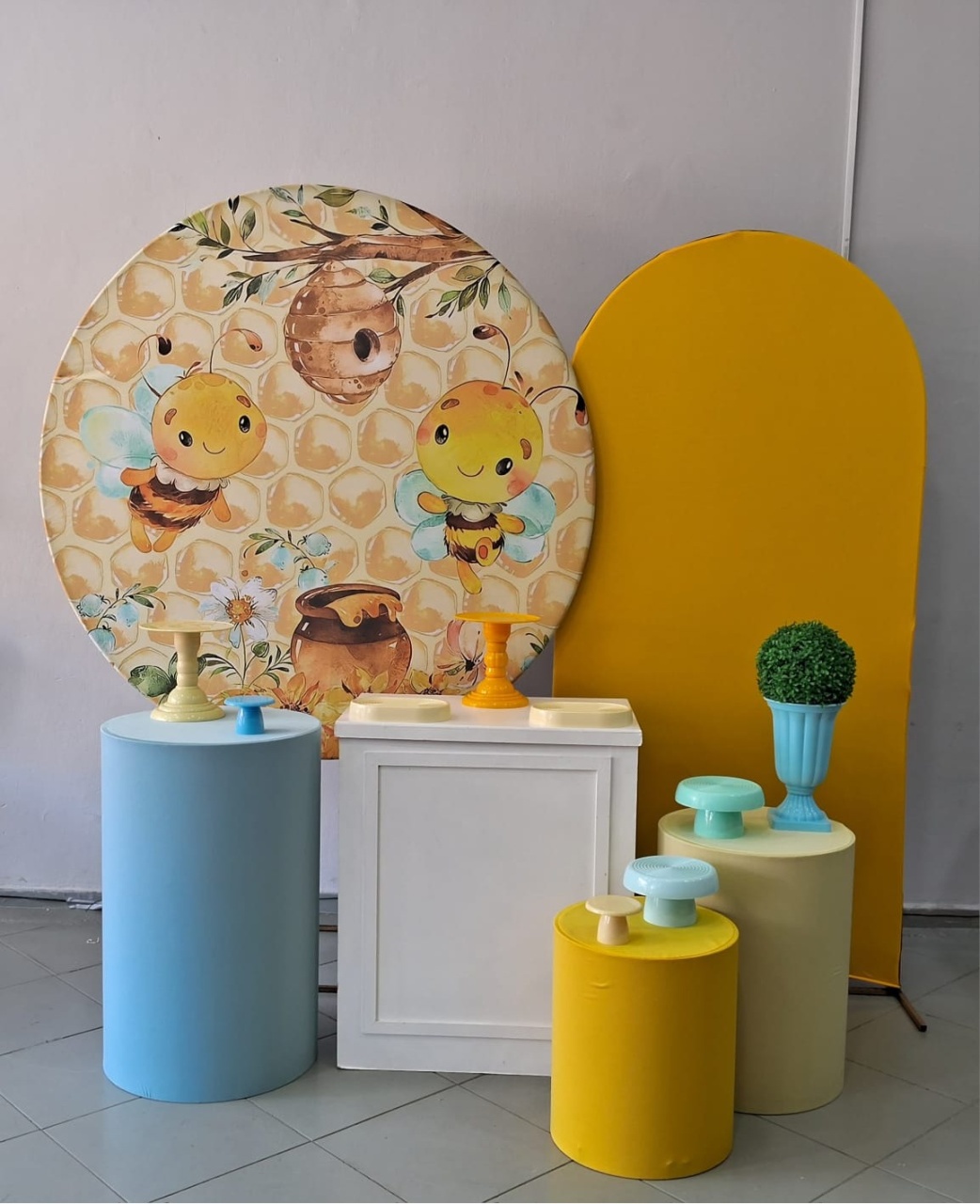 Kit Ouro Abelinha - Lili decorações pegue emonte