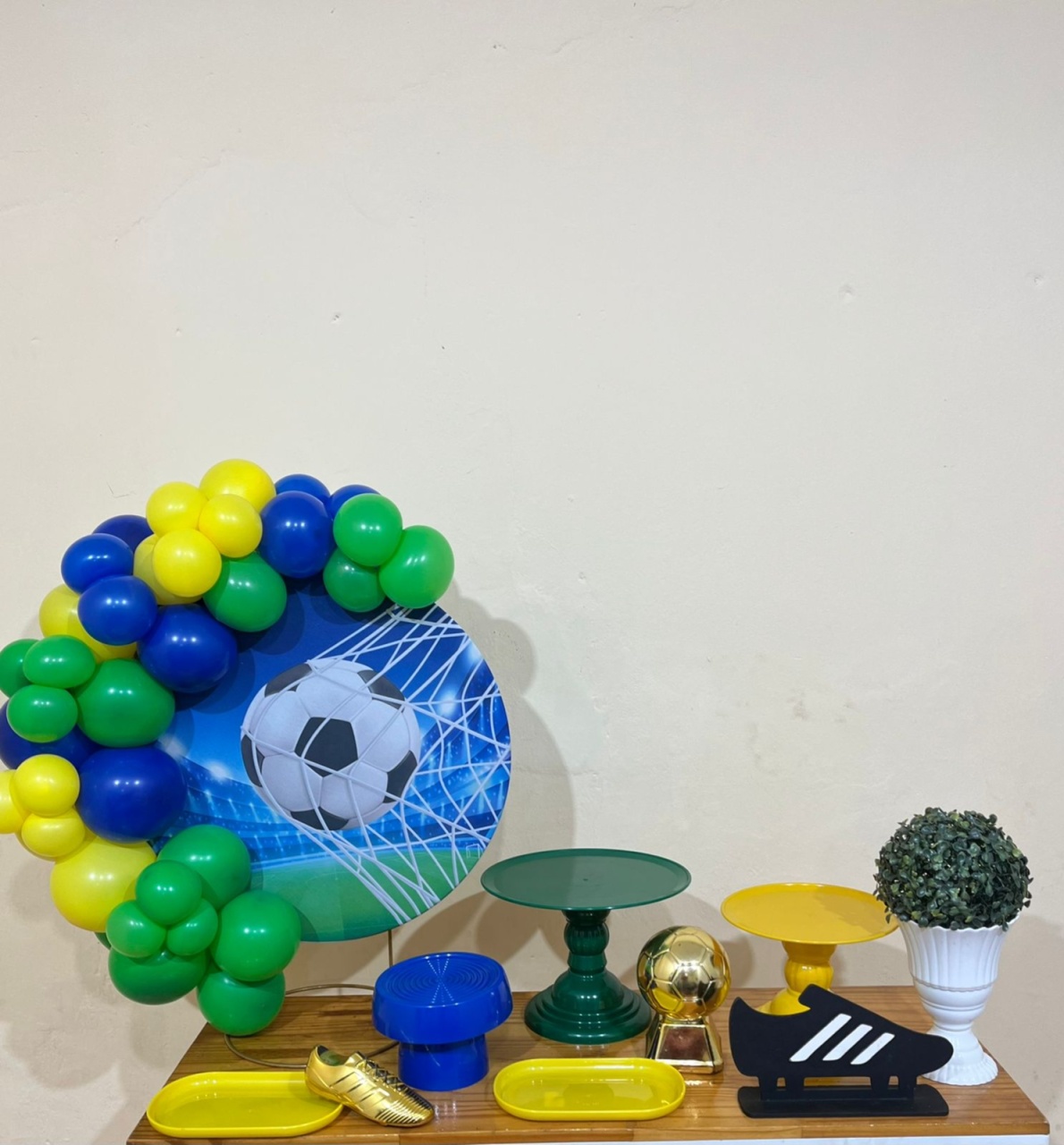 Estadio Futebol - Copa Do Mundo - Mini Festa - Kit Festejar - PEGUE E MONTE CATALAGO VEM FESTEJAR PALMAS