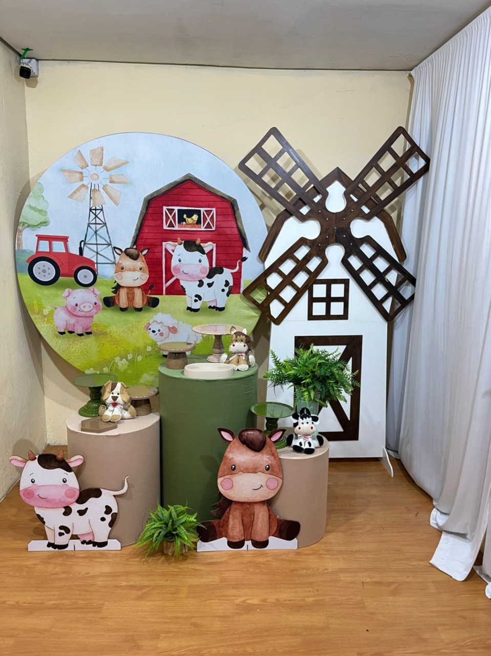 Fazendinha Clean - Festa Completa - Kit Festejar Com Celeiro - PEGUE E MONTE CATALAGO VEM FESTEJAR PALMAS