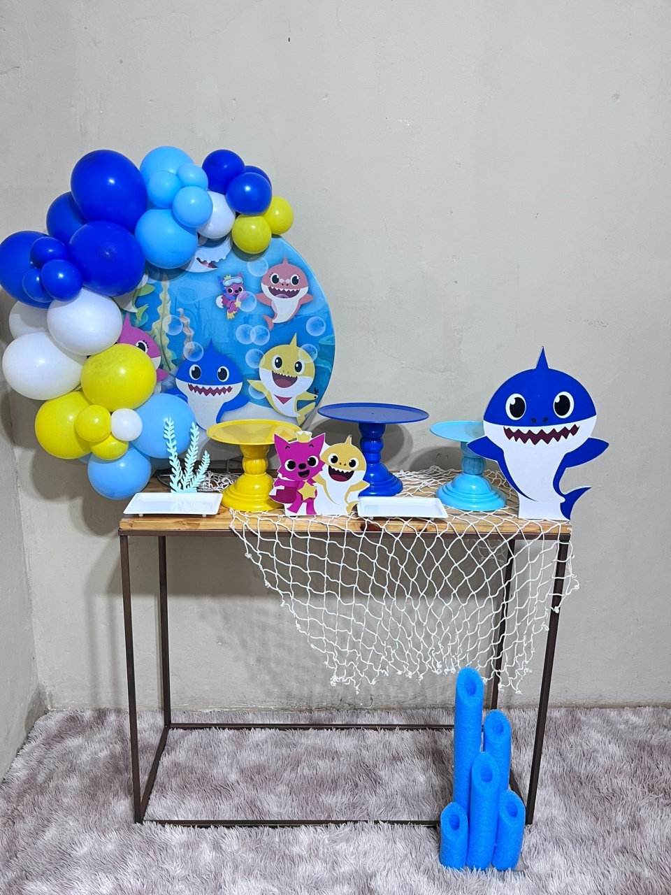 Baby Shark - Mini Festa - Kit Comemore - PEGUE E MONTE CATALAGO VEM FESTEJAR PALMAS