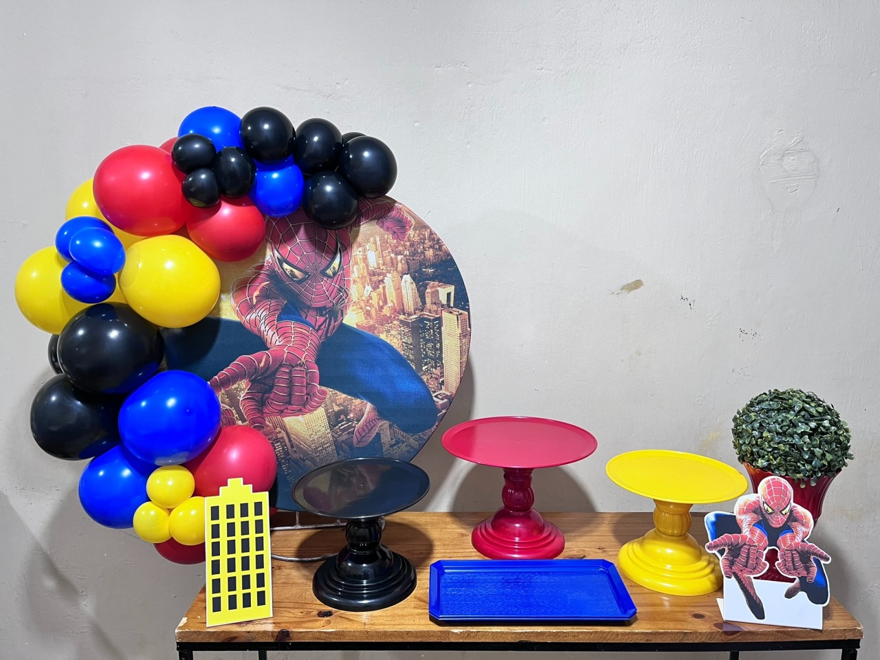 Homem Aranha - Kit Festejar (Com Balões)  - PEGUE E MONTE CATALAGO VEM FESTEJAR PALMAS