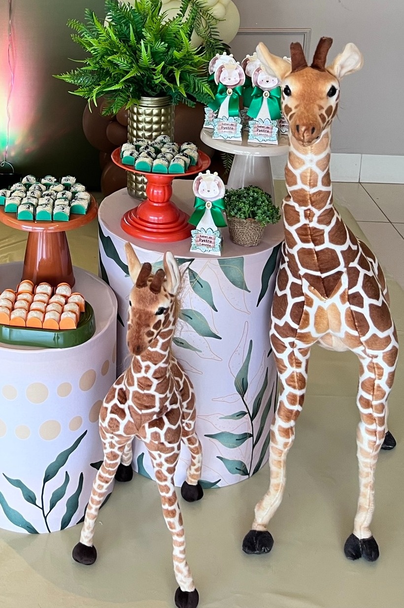 Pelucias Safari - Dupla Girafa G E P - PEGUE E MONTE CATALAGO VEM FESTEJAR PALMAS