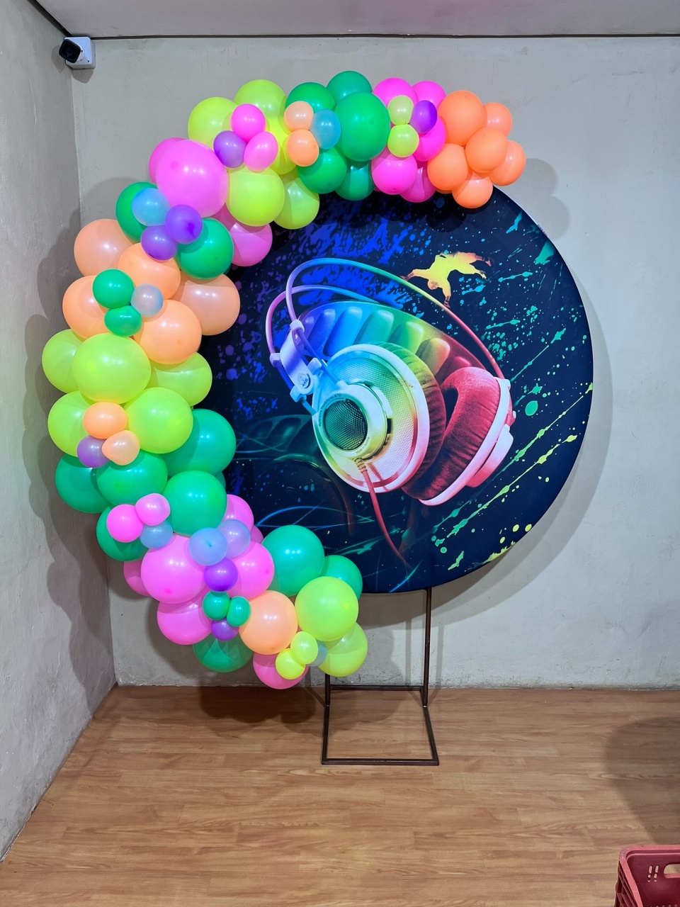 Arco de Balões - Neon - PEGUE E MONTE CATALAGO VEM FESTEJAR PALMAS