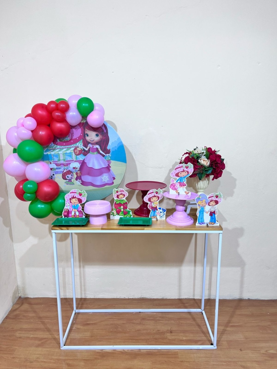 Moranguinho - Mini Festa - Kit Comemore - PEGUE E MONTE CATALAGO VEM FESTEJAR PALMAS