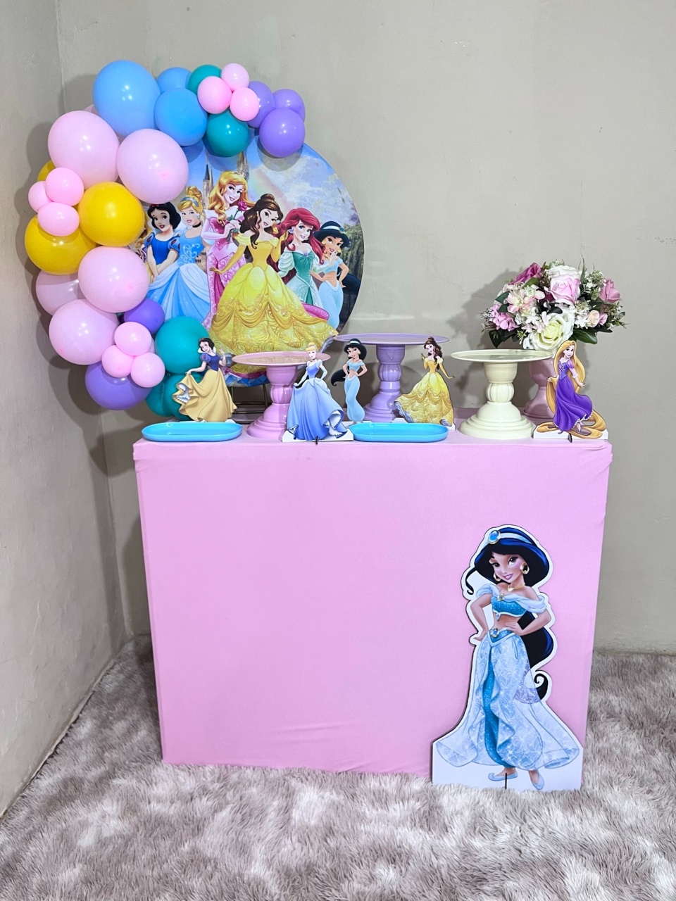 Princesas  - Mini Festa - Kit Festão - PEGUE E MONTE CATALAGO VEM FESTEJAR PALMAS