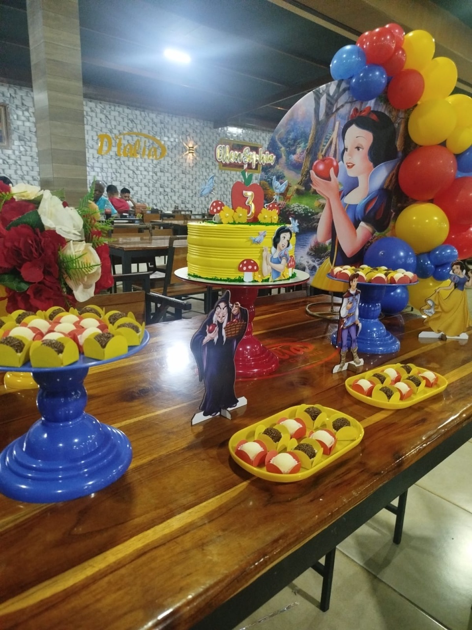 Branca de Neve 1  - Mini Festa - Kit Festejar (Resultado da Cliente) - PEGUE E MONTE CATALAGO VEM FESTEJAR PALMAS